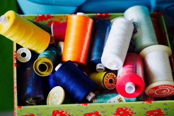 How to fill a sewing box