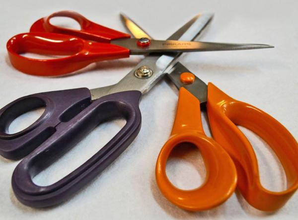 Choosing Scissors with Calico Laine